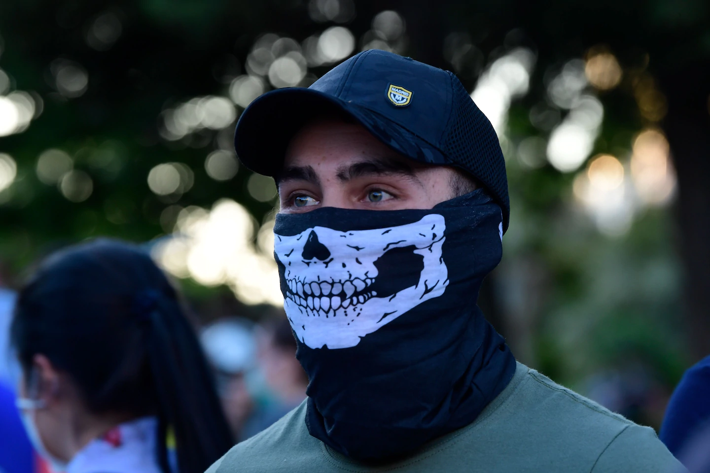 Wearing a neck gaiter may be worse than no mask at all, researchers find